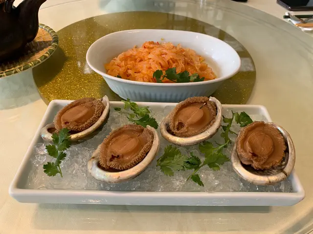 鮑魚鮮甜，調味啱啱好，做前菜一流