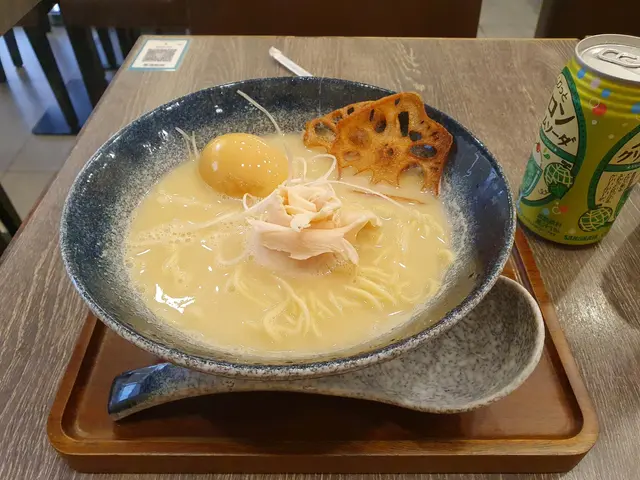 雞湯拉麵