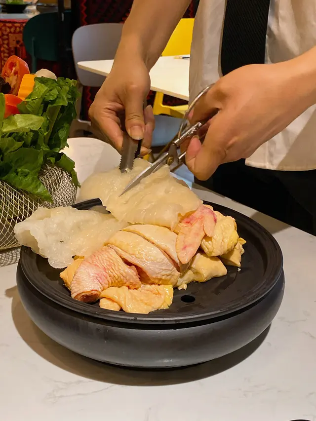 招牌花膠雞湯鍋