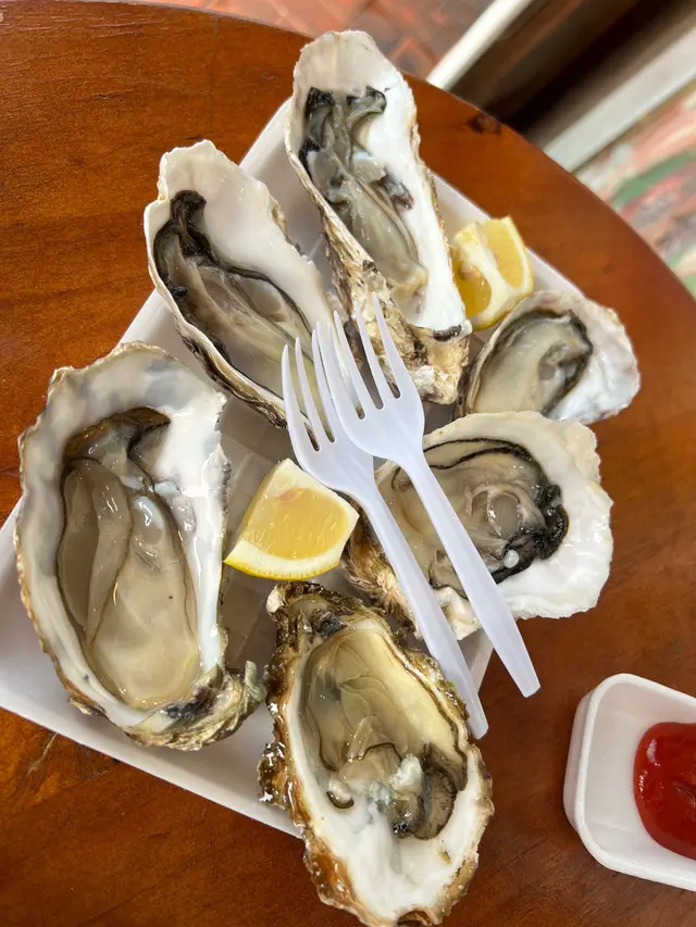 上-下：加拿大（爽口）、樂歌LE  GALL、黑珍珠（瘦）；個人喜歡樂歌creamy口感、味道豐富，海水味較重