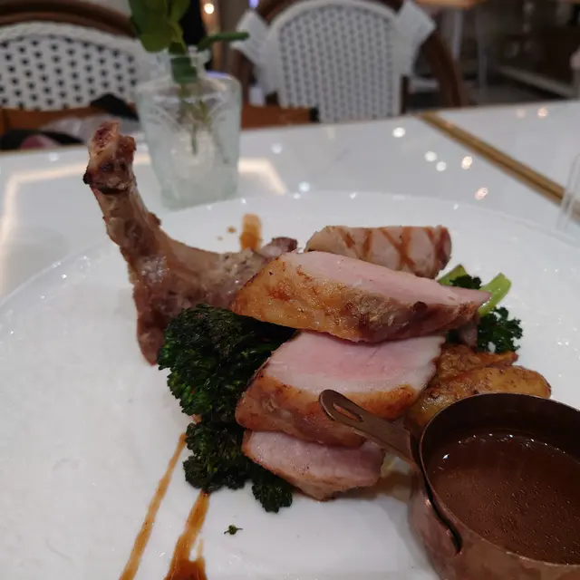 西班牙黑毛豬鞍架