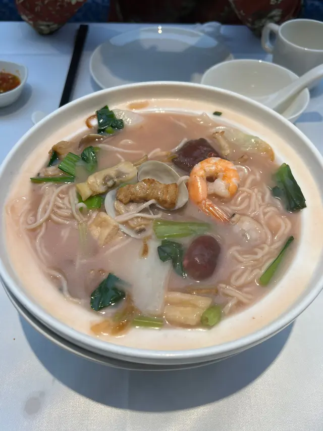 鹵麵是本人最愛