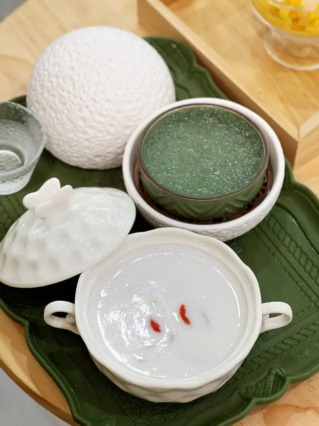 秘制椰汁杞子燉海椰子