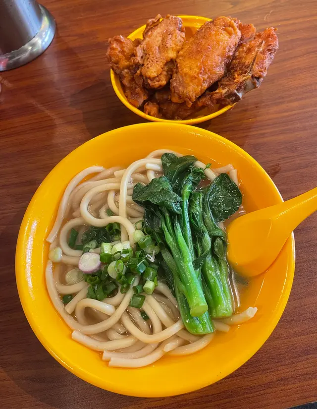雞翼豬扒上海粗麵