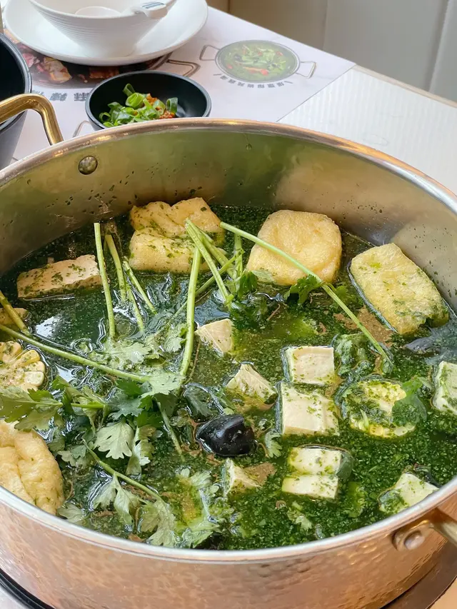 爆漿熔岩莞茜豆腐鍋