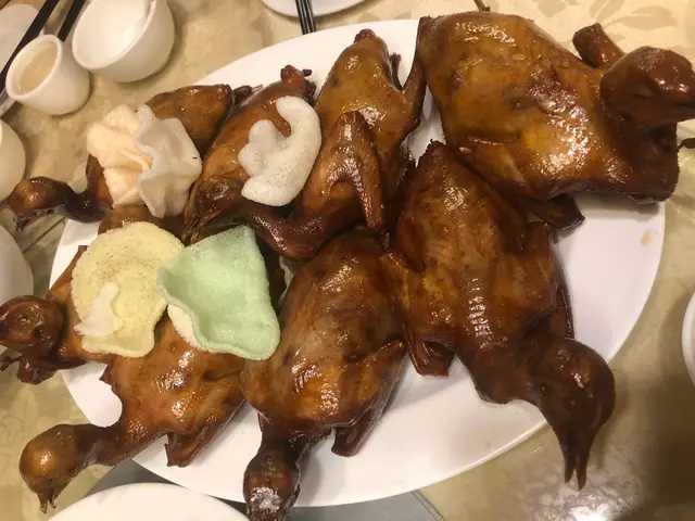 龍華馳名乳鴿八隻