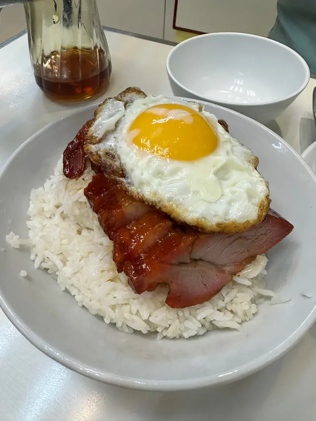 炭火叉燒煎蛋飯