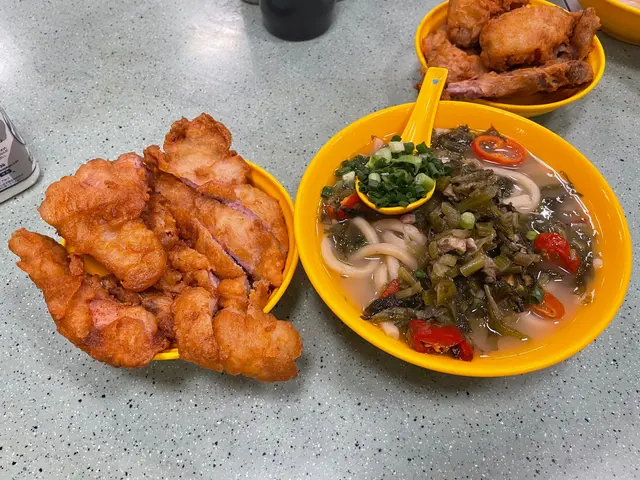 豬扒榨菜肉絲上海麵