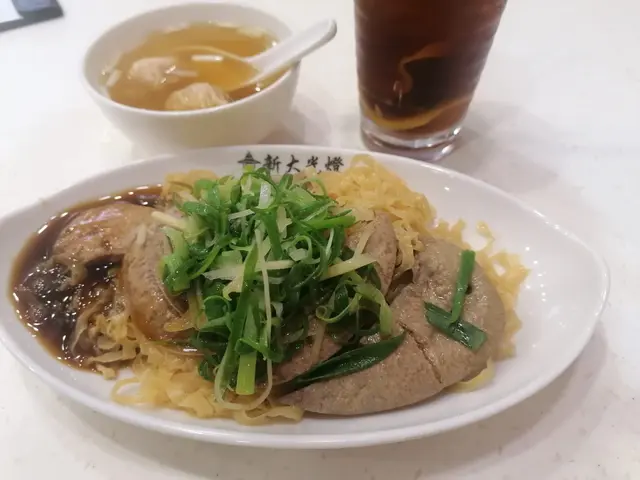豬潤撈麵
