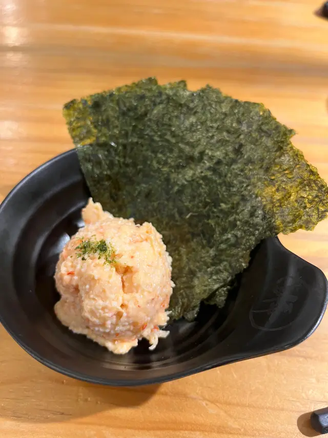 小龍蝦蟹子沙律