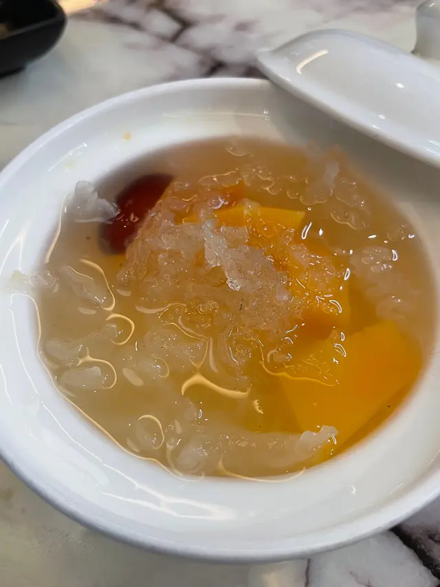 木瓜雪耳燕窩糖水