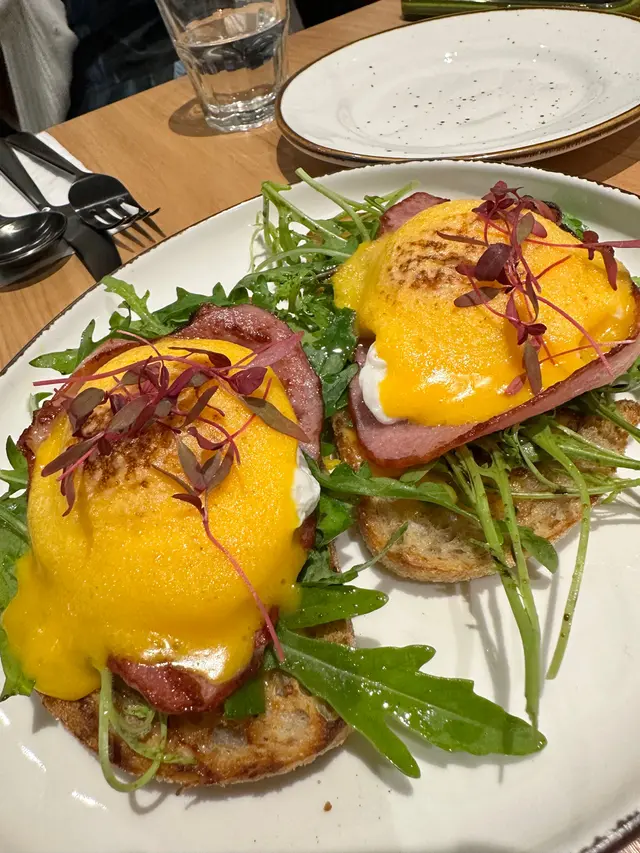 egg  Benedict 