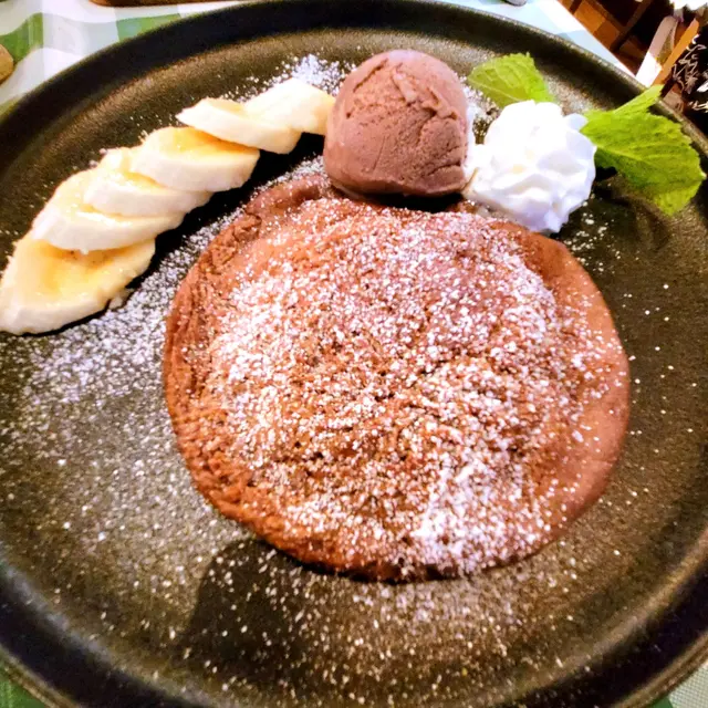 朱古力荷蘭鬆餅配朱古力雪糕