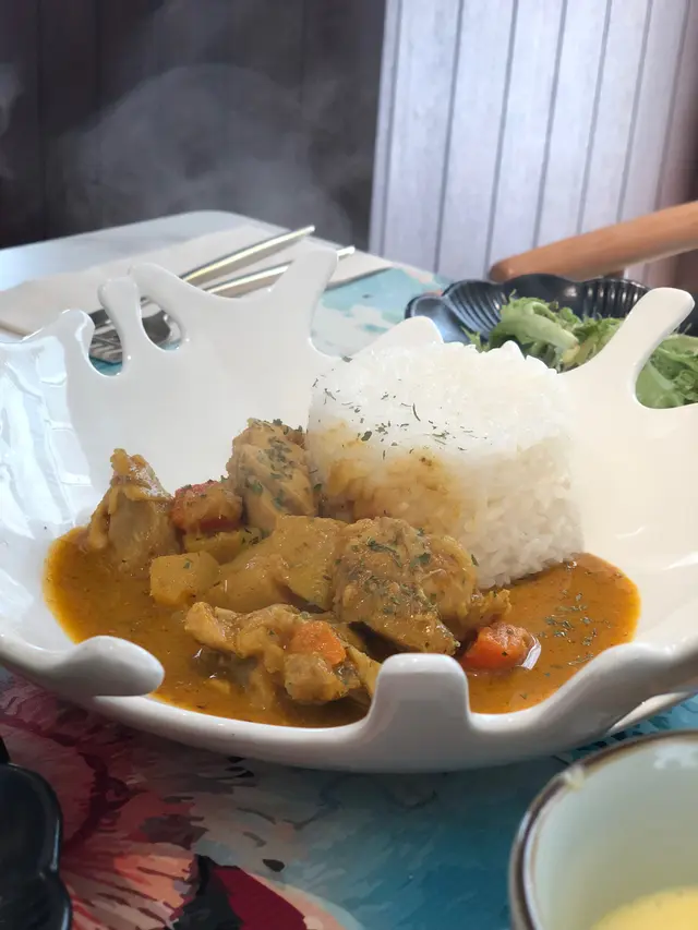 椰香咖喱雞配飯