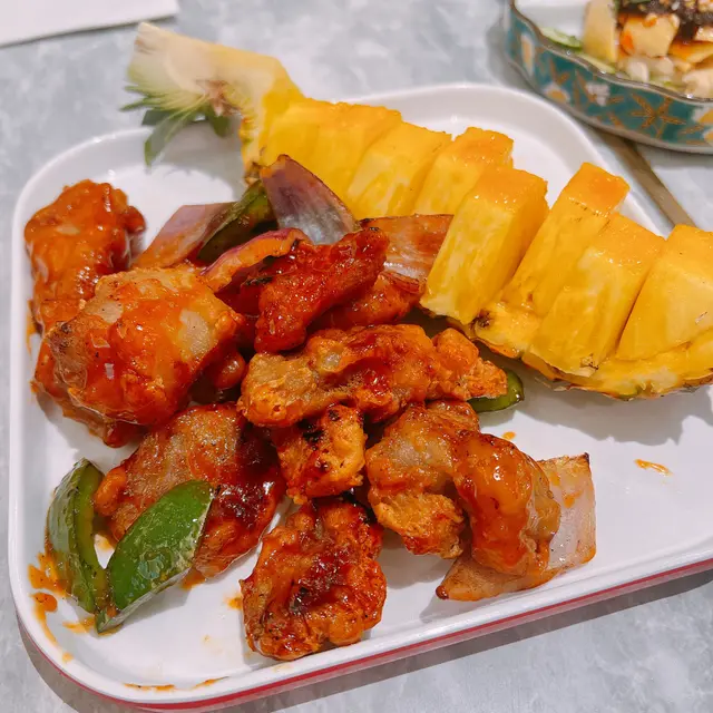 焦糖菠蘿咕嚕肉