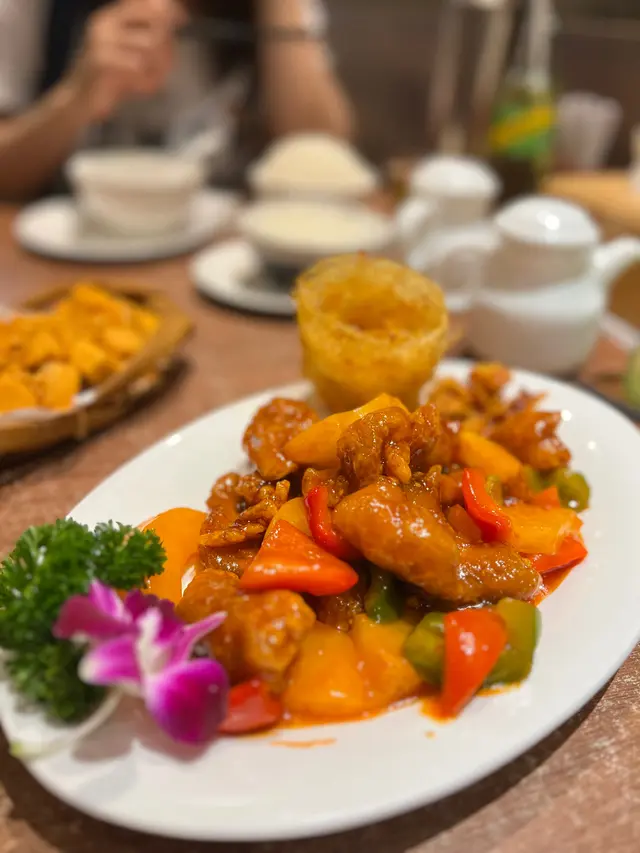 菠蘿拔絲咕嚕肉 (梅頭)