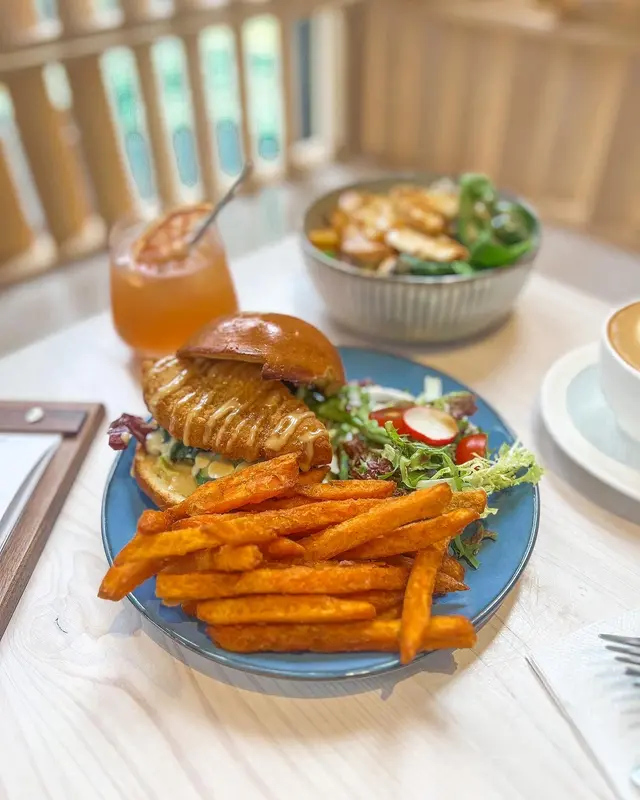 炸魚布里歐配蕃薯條