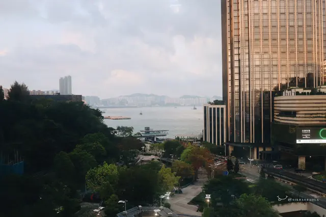 VIP房間可以一覽無敵大海景(各有最低消費)