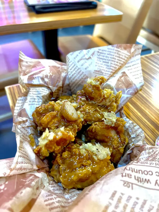 無骨蜂蜜大蒜炸雞