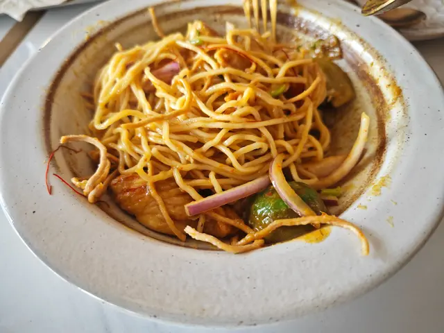 泰北咖喱雞手作麵