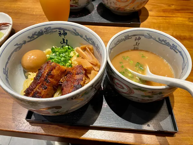 神山豚角沾汁麵