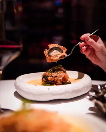 蟹汁脆皮酿关东辽参