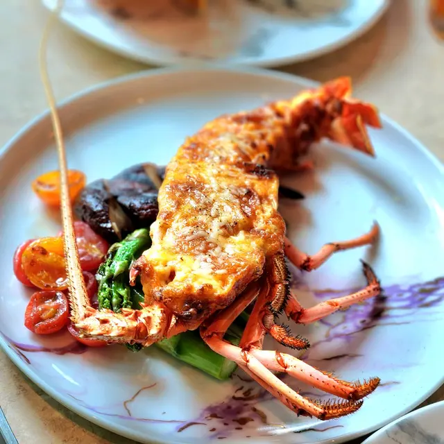 芝士脆皮焗澳洲龍蝦(半隻)