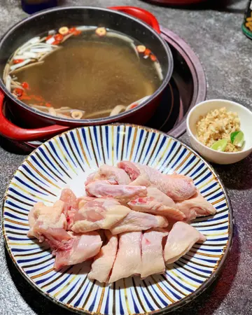 椰子雞煲