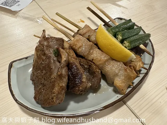 燒羊架、燒豬頸肉串和燒秋葵串