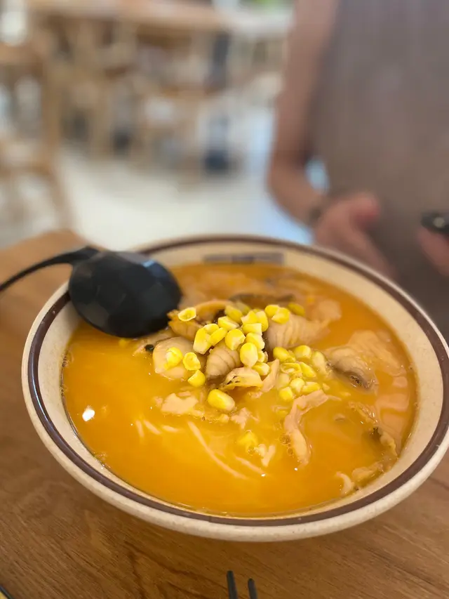 鯛魚片龍蝦湯米線