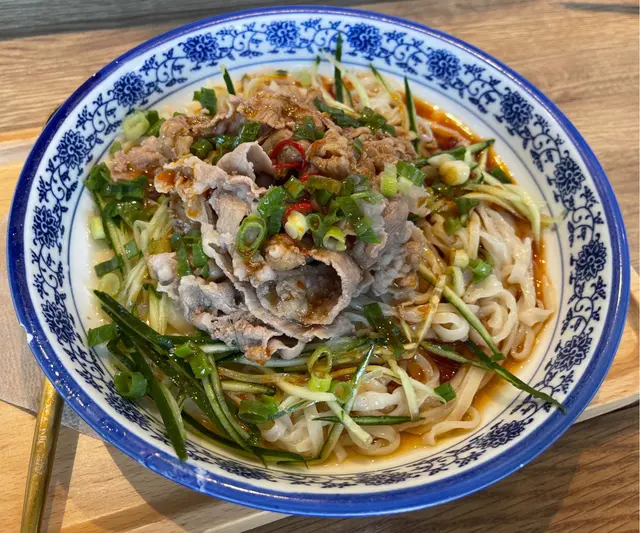 安格斯牛肉油撥麵