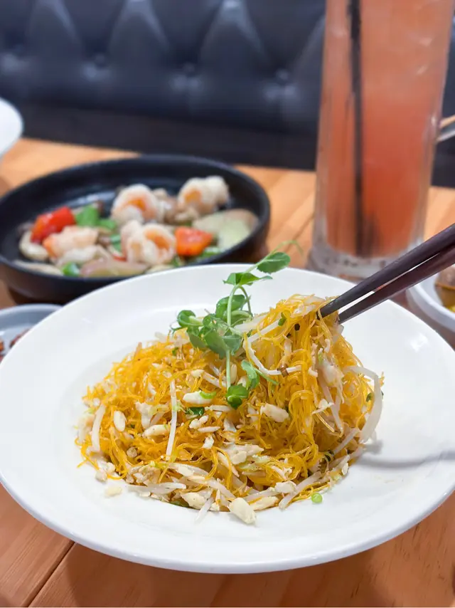 蟹黃金絲炒新竹米粉