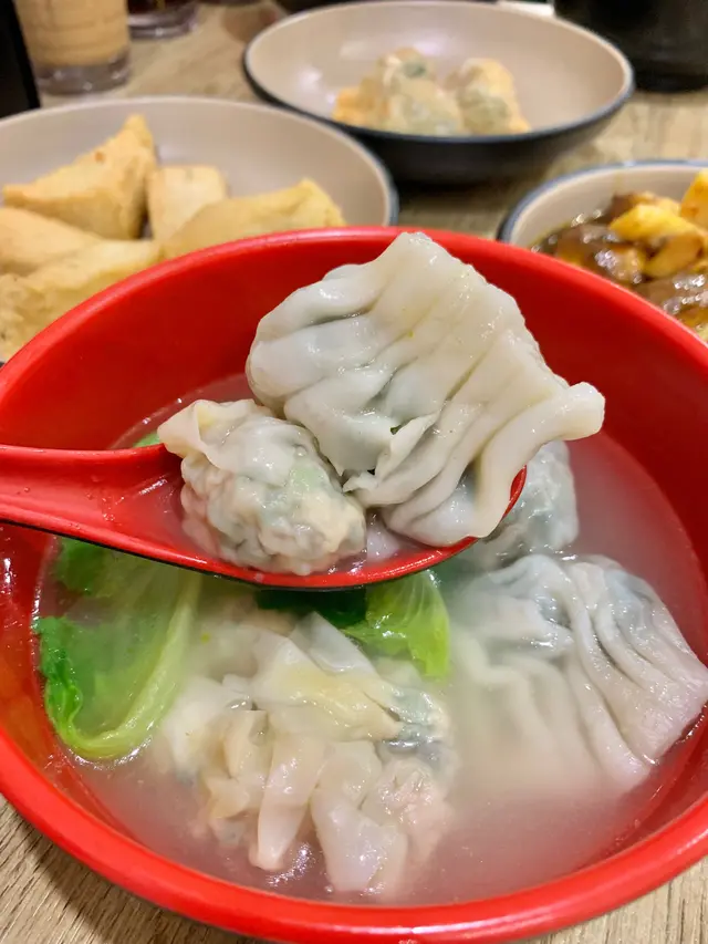 上湯鎮店鴛鴦餃