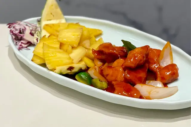 拔絲鮮菠蘿咕嚕肉