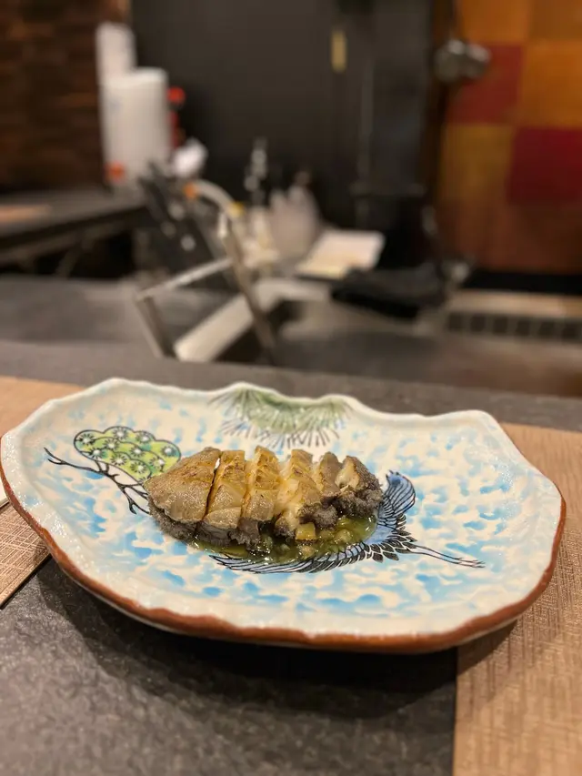 鮑魚配西檸乾醬