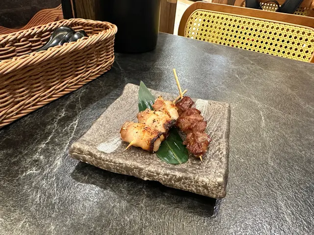 宮崎味鹽牛舌串、鹿兒島黑豚荔枝卷串燒