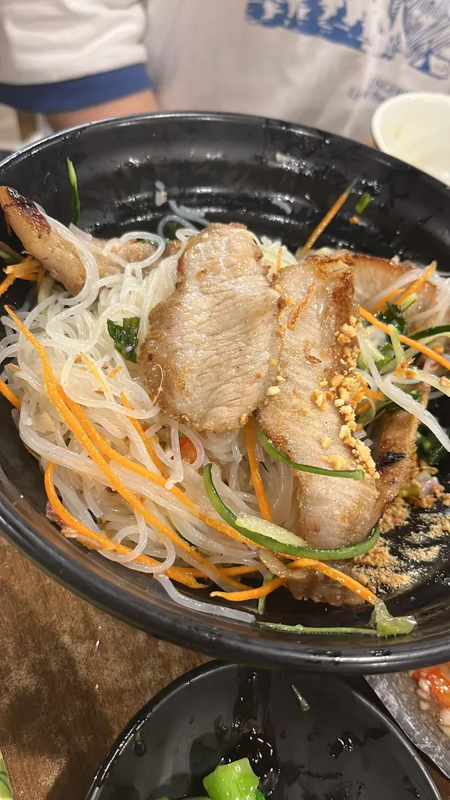 香茅豬頸肉撈檬