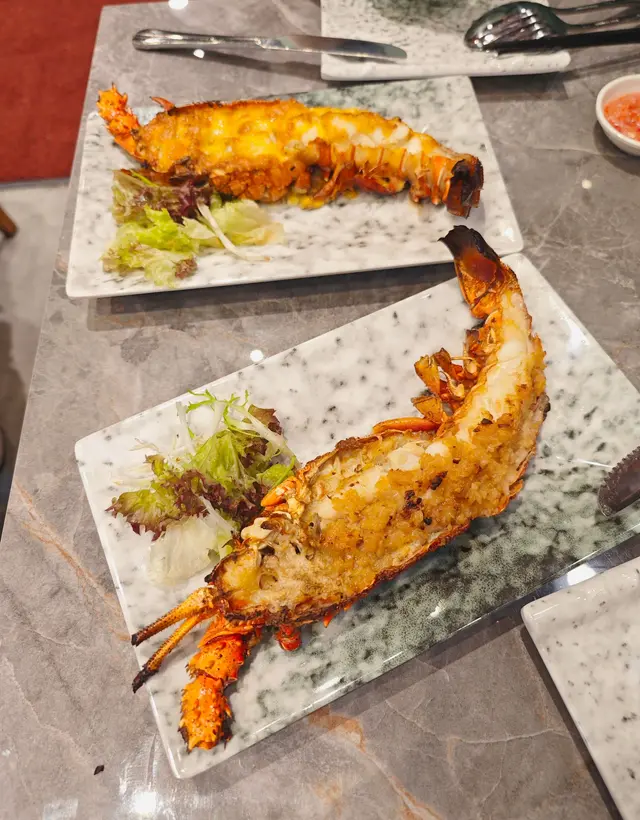 焗開邊澳洲龍蝦