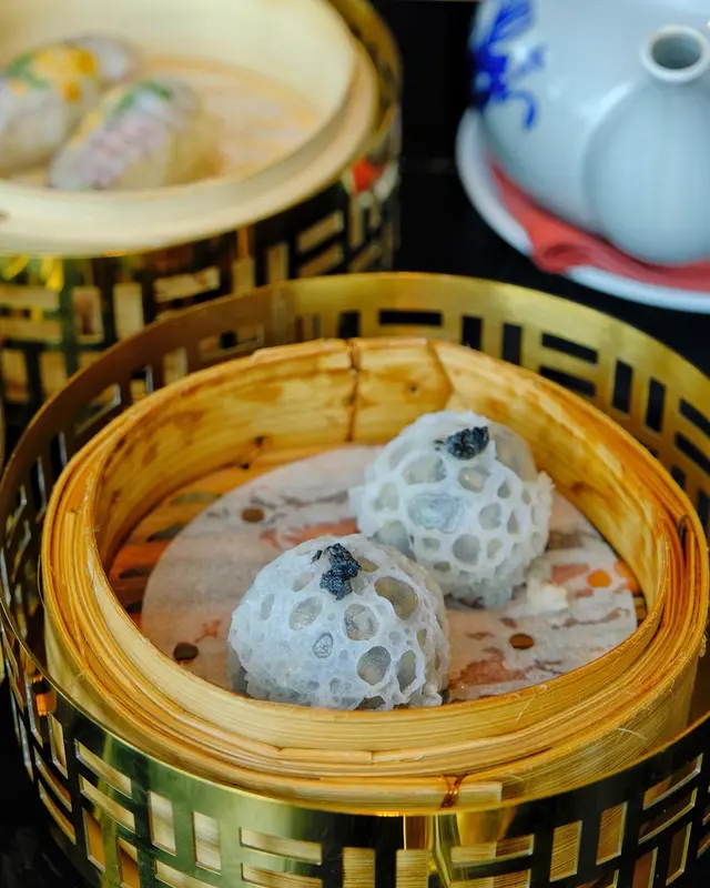 黑松露竹笙上素餃