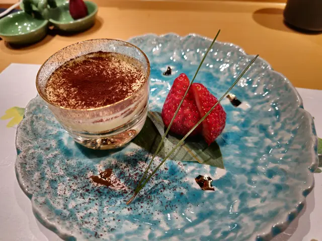 提拉米蘇配🍓士多啤梨