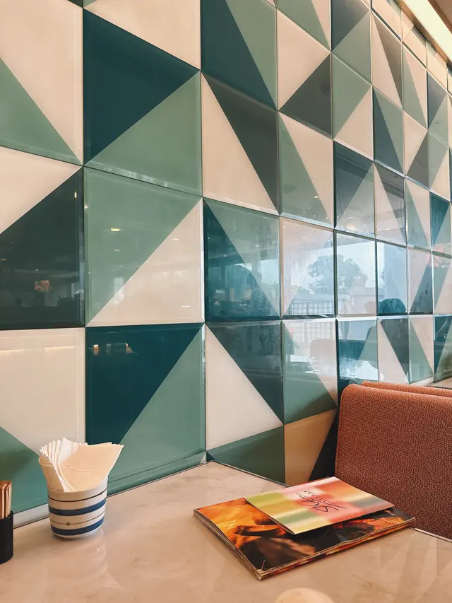 茶記混合廁所瓷磚裝修風格…