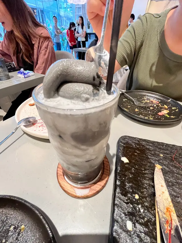 黑芝麻鮮奶加芝麻雪糕$