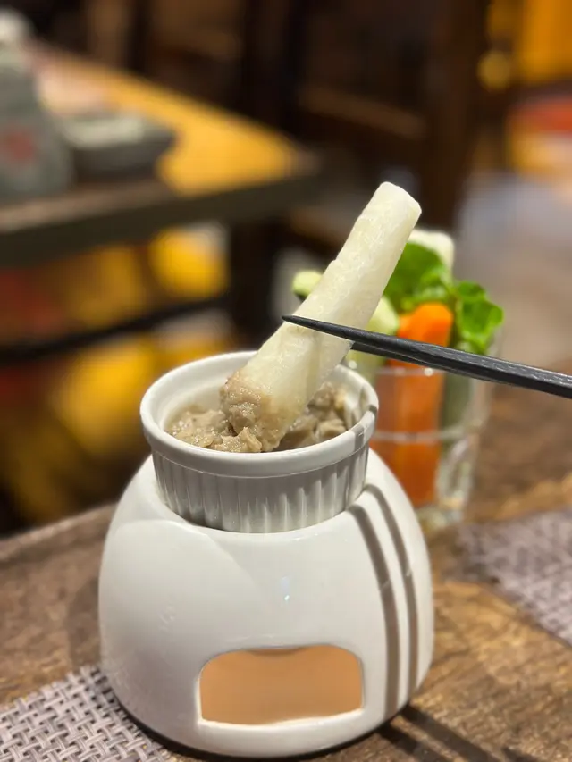野菜條伴鯷魚醬
