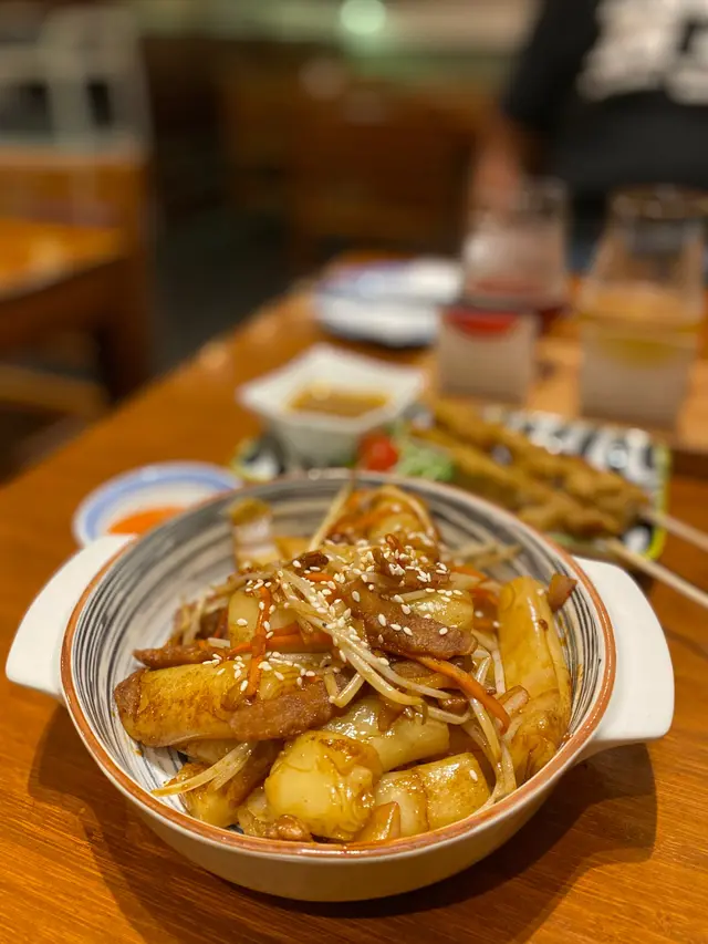 豉油皇素肉炒腸粉