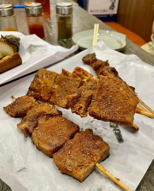 厚切牛舌心+ 阿拉伯羊肉串+  雞軟骨