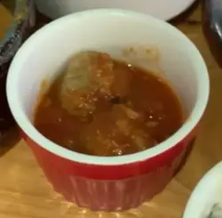 其实好想讲粗口,佢个肉丸系冇味,而且入边全部都系水!佢出面嘅蕃茄汁系蕃茄水,唔知食紧乜。