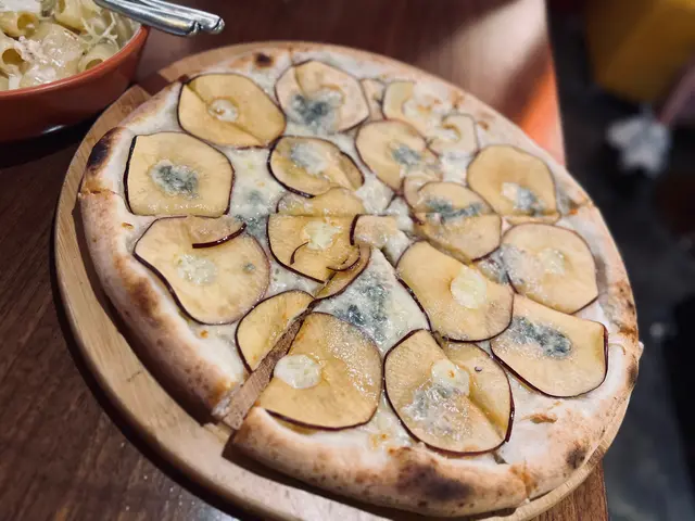 藍芝士蘋果薄餅