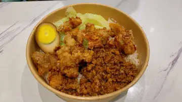 鹽酥雞肉燥飯