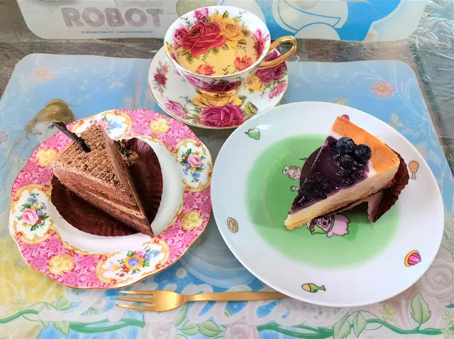 意大利芝士蛋糕 + 摩卡朱古力切餅 + 藍莓芝士切餅