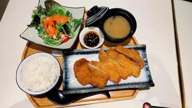 日式咖喱豬扒定食